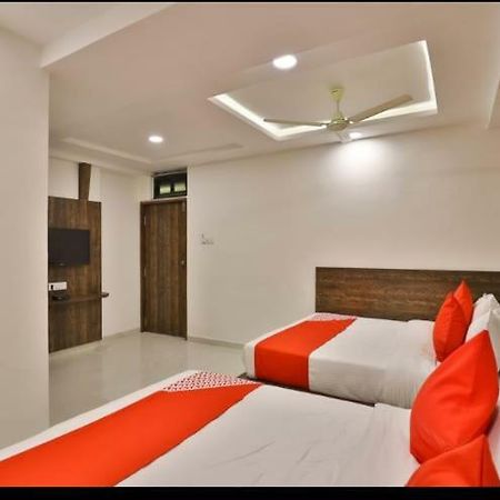 Hotel Pathik Villa Ahmadabad Zewnętrze zdjęcie