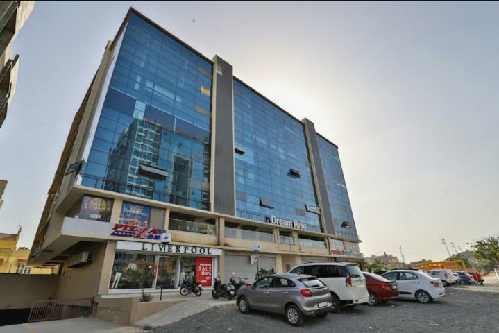 Hotel Pathik Villa Ahmadabad Zewnętrze zdjęcie