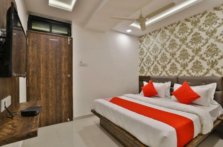 Hotel Pathik Villa Ahmadabad Zewnętrze zdjęcie