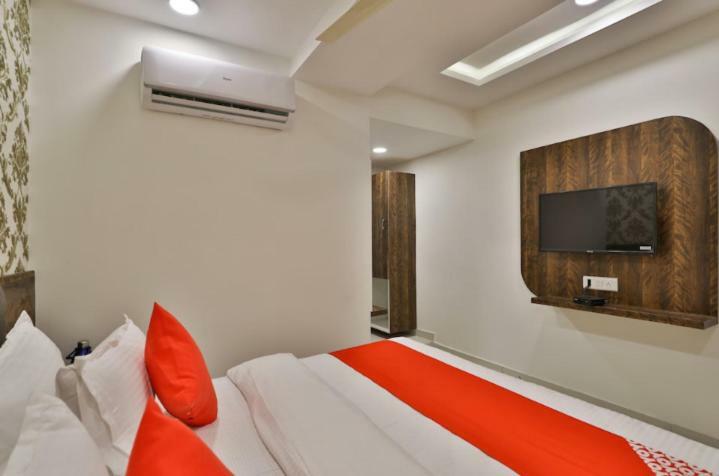 Hotel Pathik Villa Ahmadabad Zewnętrze zdjęcie