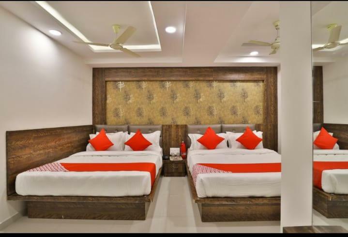 Hotel Pathik Villa Ahmadabad Zewnętrze zdjęcie